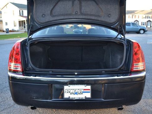 Used 2008 Chrysler 300 C image 29