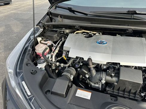 Used 2022 Toyota Prius LE image 21