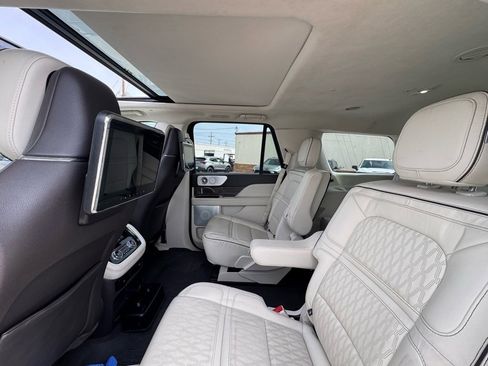 Used 2021 Lincoln Navigator Black Label w/ Cargo Convenience Package image 3
