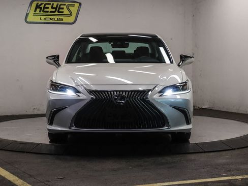 Used 2021 Lexus ES 350 w/ Premium Package FWD image 6