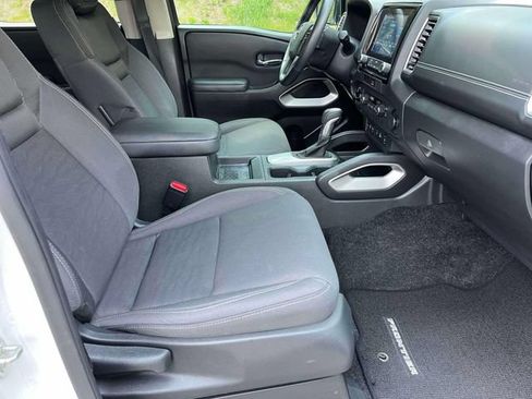 Used 2023 Nissan Frontier SV w/ Technology Package AWD/4WD image 24