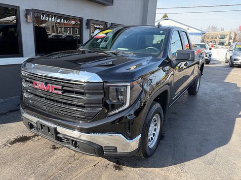 Used 2024 GMC Sierra 1500 Pro w/ Pro Value Package image 2