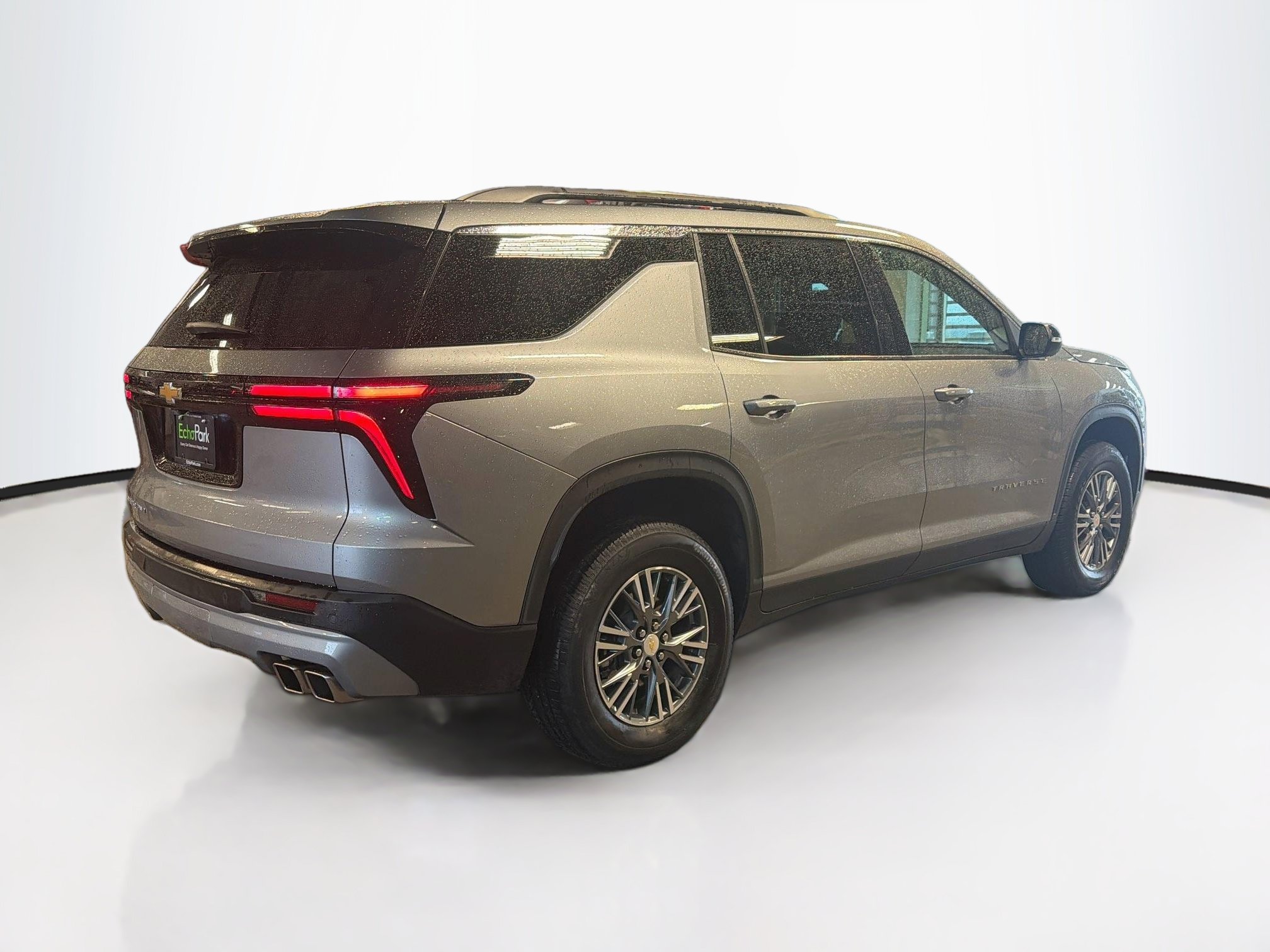 Used 2025 Chevrolet Traverse LT AWD/4WD image 9