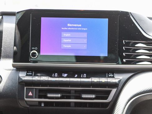 Used 2025 Toyota Camry SE FWD image 14