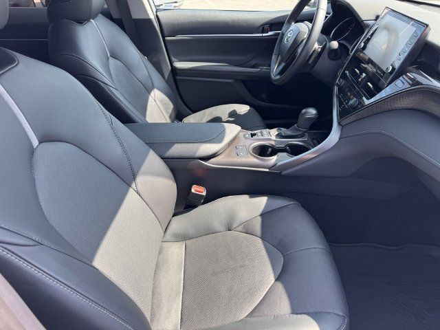 Used 2024 Toyota Camry XSE FWD image 6