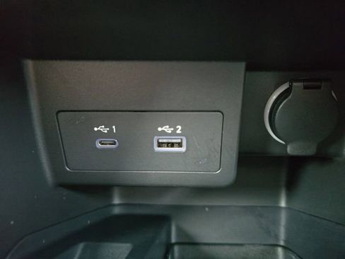 Certified 2021 Nissan Kicks SR w/ SR Premium Package image 6