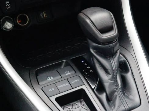 Used 2023 Toyota RAV4 XLE image 42