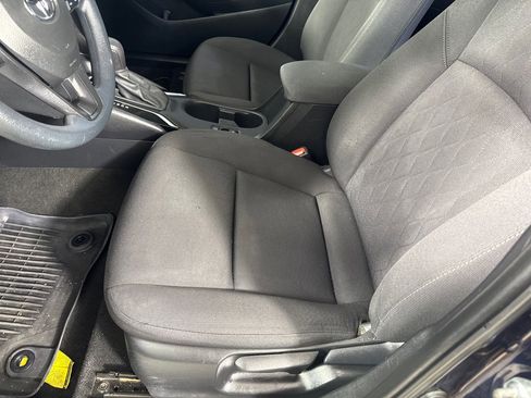 Used 2023 Toyota Corolla LE image 12