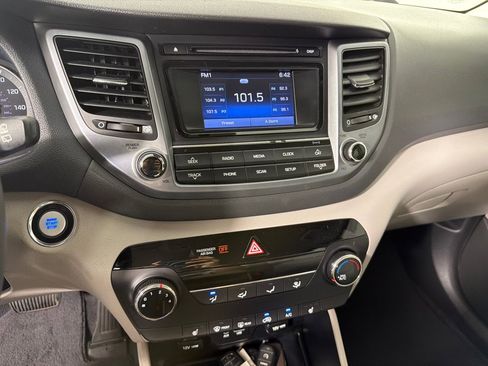 Used 2017 Hyundai Tucson Limited FWD image 16