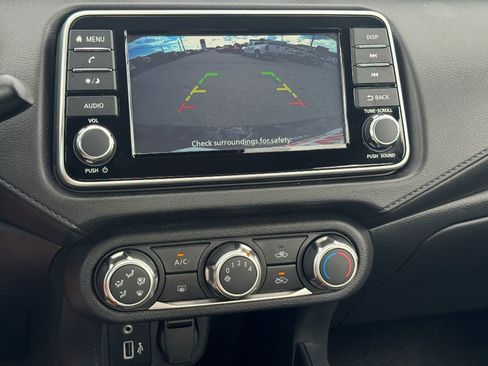 Used 2025 Nissan Versa S w/ Trunk Package image 13