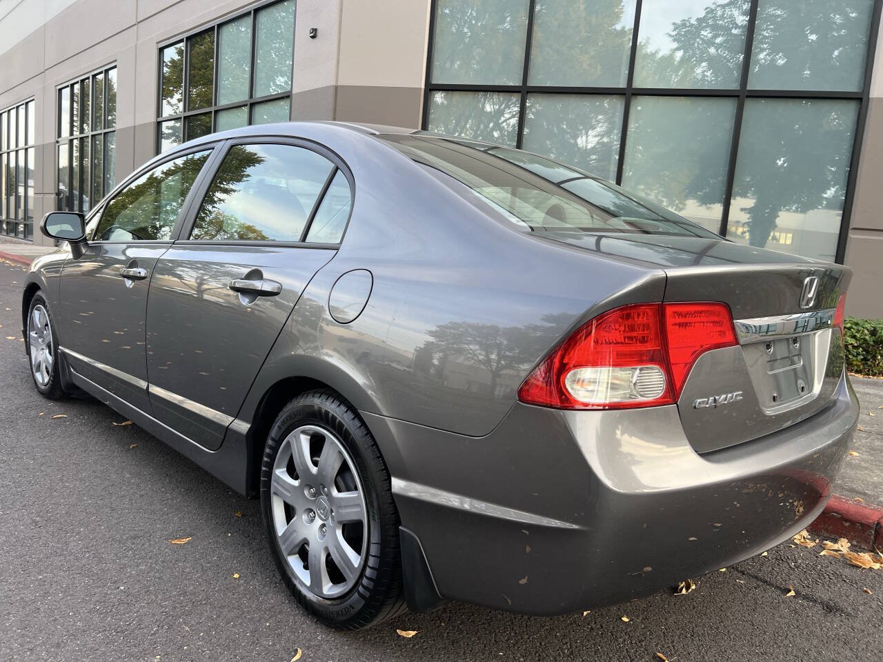 Used 2010 Honda Civic LX image 4