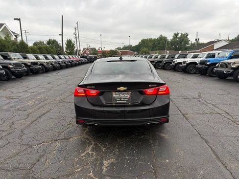 Used 2017 Chevrolet Malibu Premier w/ Premier Sun and Wheel Package FWD image 6