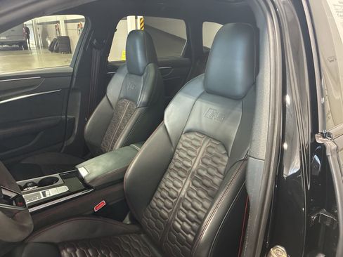 Used 2022 Audi RS 6 w/ Executive Package image 9