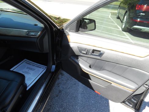 Used 2011 Mercedes-Benz E 350 4MATIC Sedan image 20