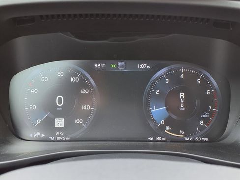 Used 2022 Volvo XC40 T5 Momentum w/ Premium Package image 27