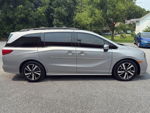 Used 2018 Honda Odyssey Elite image 6