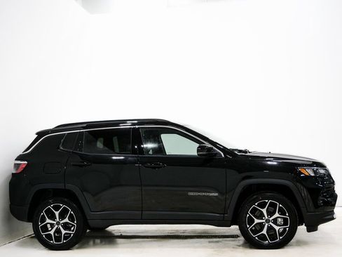 New 2026 Jeep Compass Limited w/ Sun, Sound & Navigation Group image 5