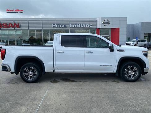 Used 2025 GMC Sierra 1500 SLT image 7