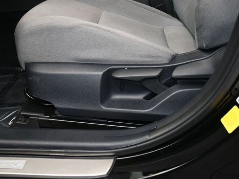 Used 2025 Toyota Camry LE image 14