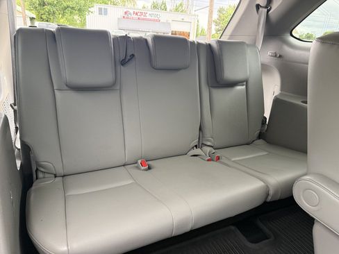 Used 2014 Toyota Highlander Limited AWD/4WD image 37