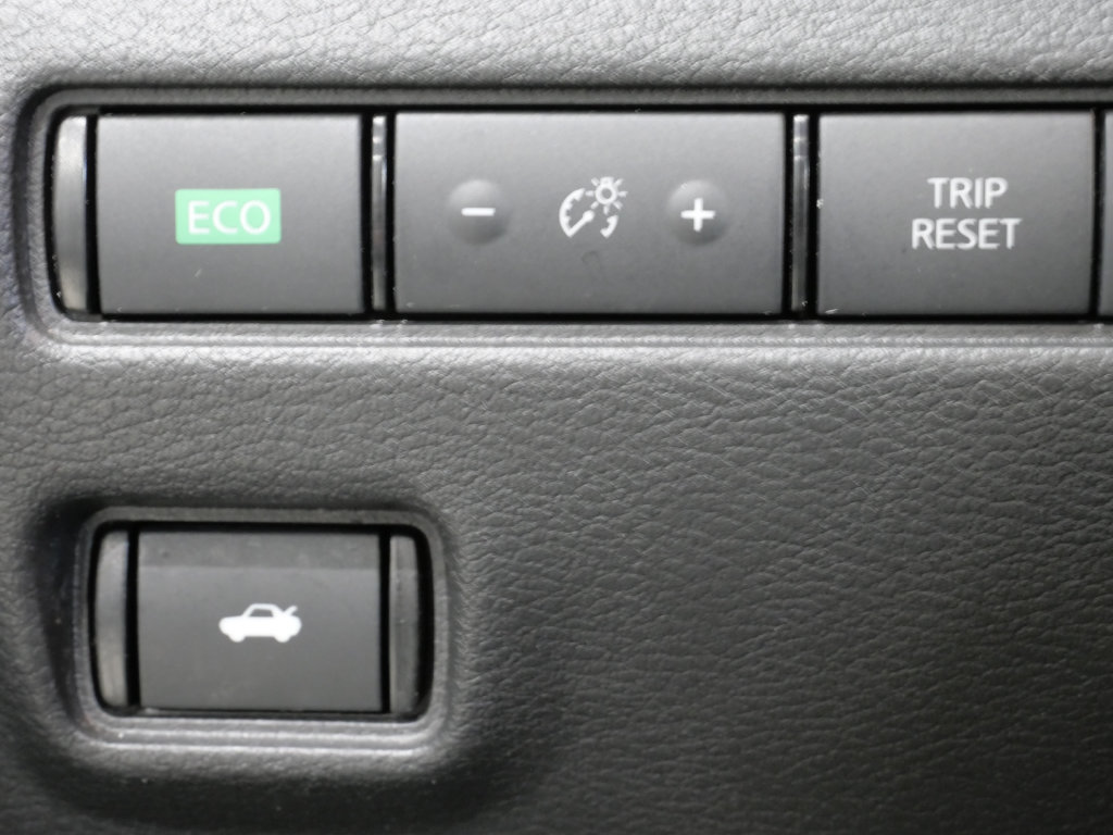 Used 2024 Nissan Sentra SV FWD image 13