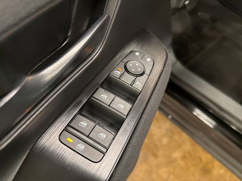 Certified 2025 Nissan Kicks S image 13