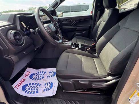 Used 2024 Chevrolet Colorado W/T image 36