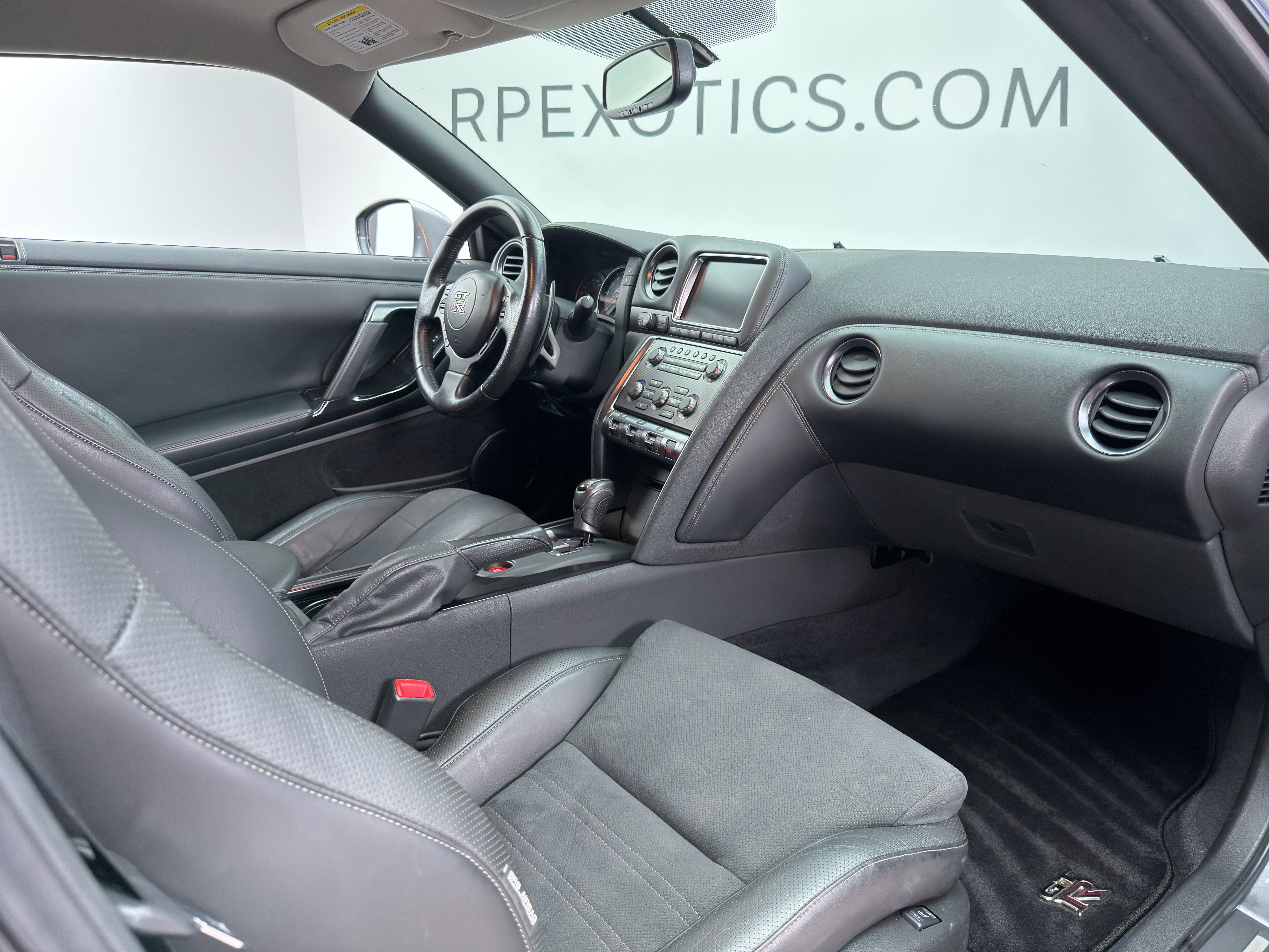 Used 2013 Nissan GT-R Premium AWD/4WD image 18