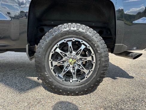 Used 2018 Chevrolet Silverado 1500 LTZ Z71 image 29