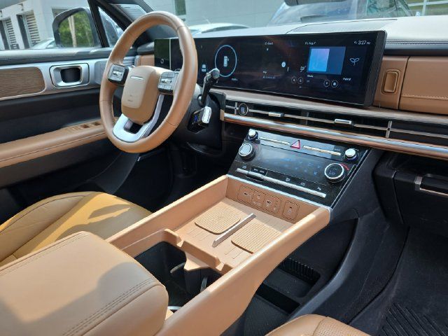 Used 2024 Hyundai Santa Fe Limited FWD image 17