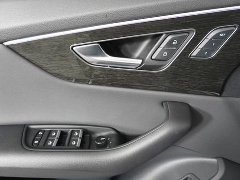 Used 2021 Audi Q8 Prestige w/ Prestige Package image 20