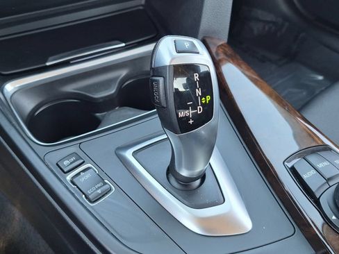 Used 2015 BMW 320i xDrive Sedan AWD/4WD image 12