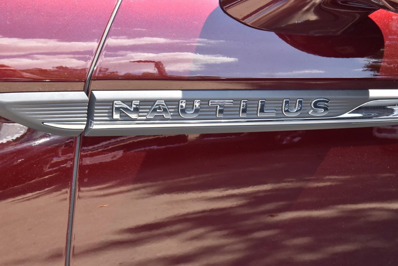 Used 2020 Lincoln Nautilus Reserve w/ Cargo Utility Package AWD/4WD image 36