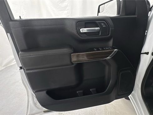 Used 2019 Chevrolet Silverado 1500 LT image 17