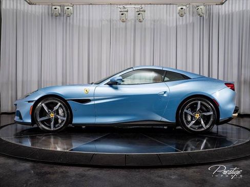 Used 2023 Ferrari Portofino M RWD image 9