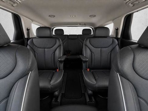 Used 2024 Hyundai Palisade SEL w/ Premium Package FWD image 19