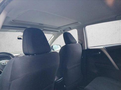 Used 2015 Toyota RAV4 XLE image 11