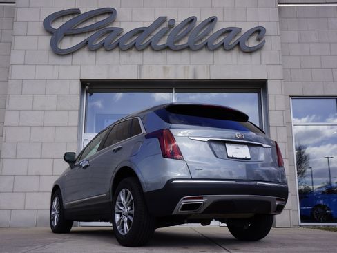 New 2025 Cadillac XT5 Luxury image 8