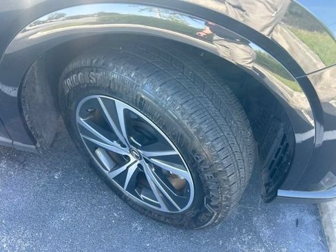 Used 2025 Lexus RX 350 Premium w/ Accessory Package (Z1) FWD image 3