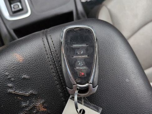 Used 2018 Chevrolet Equinox Premier AWD/4WD image 27