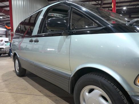 Used 1992 Toyota Previa LE image 33