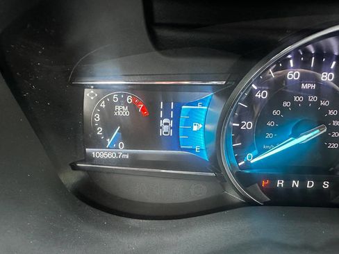 Used 2018 Ford Explorer XLT w/ Equipment Group 202A AWD/4WD image 10