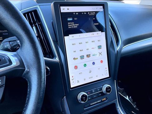 Used 2022 Ford Edge Titanium w/ Equipment Group 301A image 6