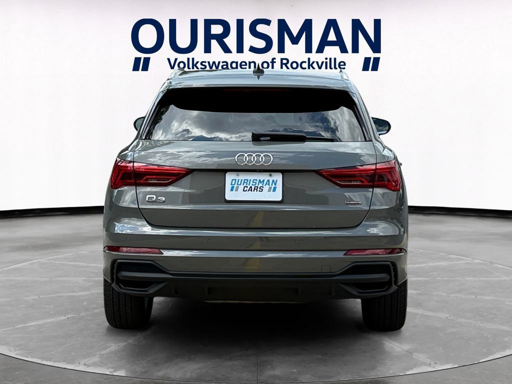 Used 2023 Audi Q3 2.0T Premium w/ Convenience Package AWD/4WD image 5
