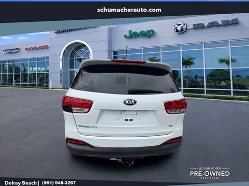 Used 2017 Kia Sorento LX FWD image 6