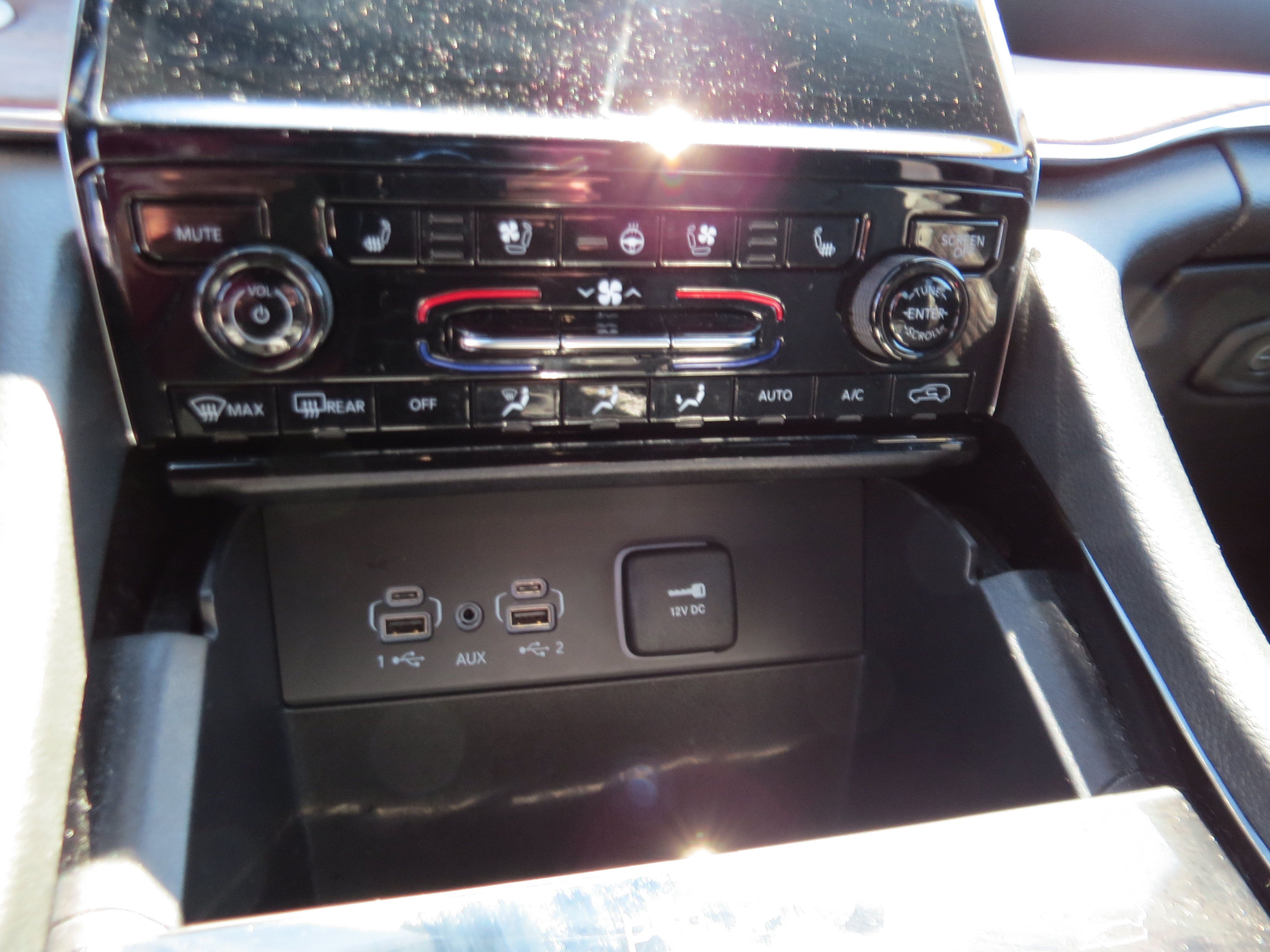 Used 2025 Jeep Grand Cherokee Summit AWD/4WD image 20
