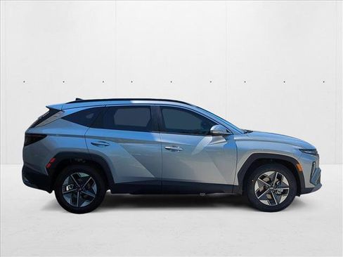 New 2025 Hyundai Tucson SEL image 7