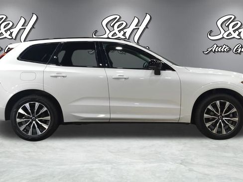 Used 2023 Volvo XC60 B5 Plus image 19