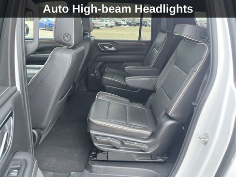 Used 2023 Chevrolet Suburban Premier image 16