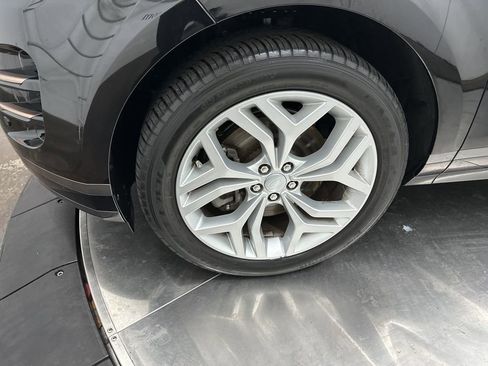 Used 2023 Land Rover Range Rover Evoque R-Dynamic SE image 33